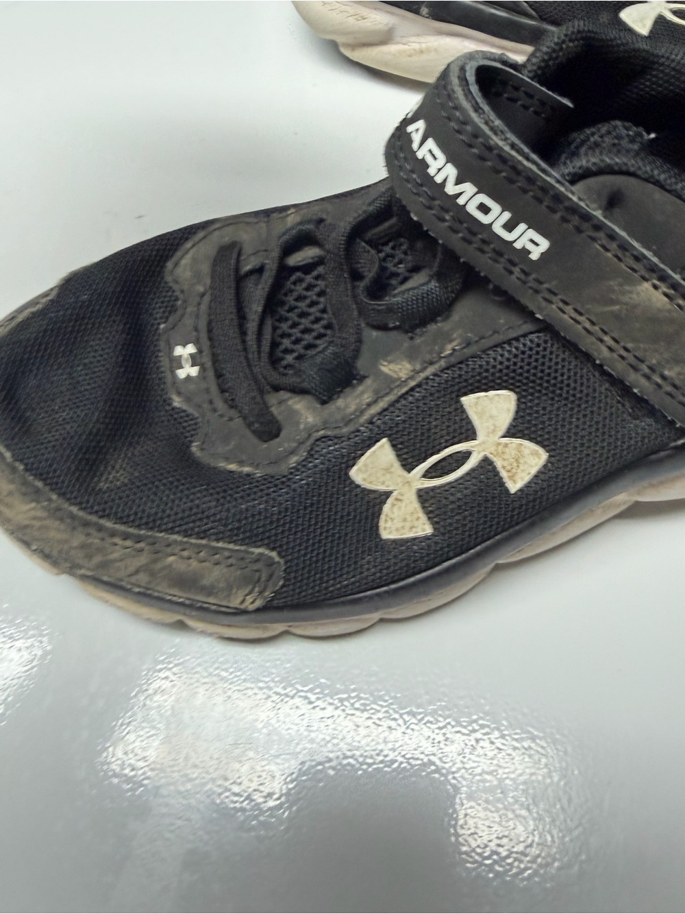 Under Armour - Picture 5 of 5
